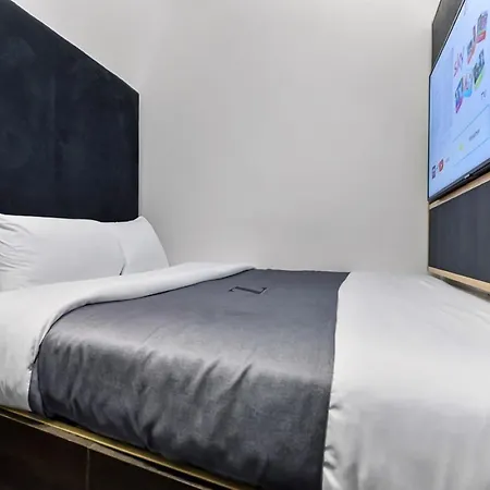 The Z Hotel Trafalgar-2
