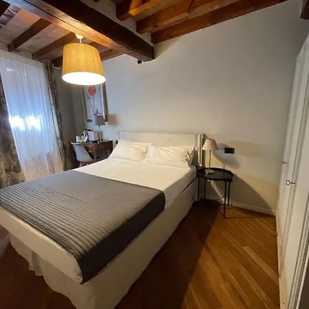 Le Camere di Bsuites Affittacamere-3