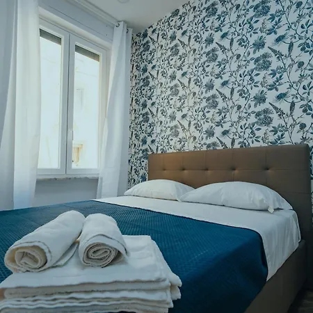 Otis Rooms-2