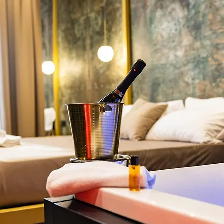 Gold Suite&Spa-2