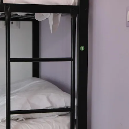 Hostel 3-3