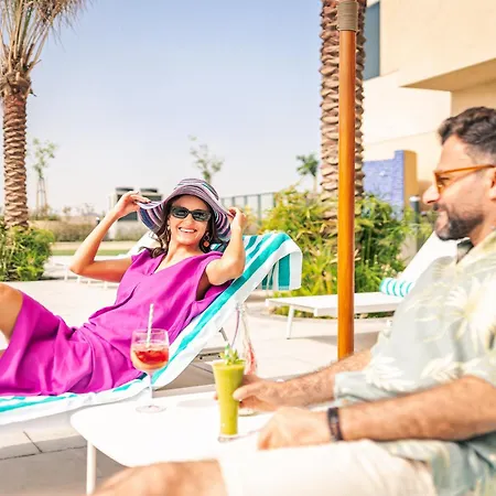 Holiday Inn & Suites - Dubai Science Park By Ihg-3