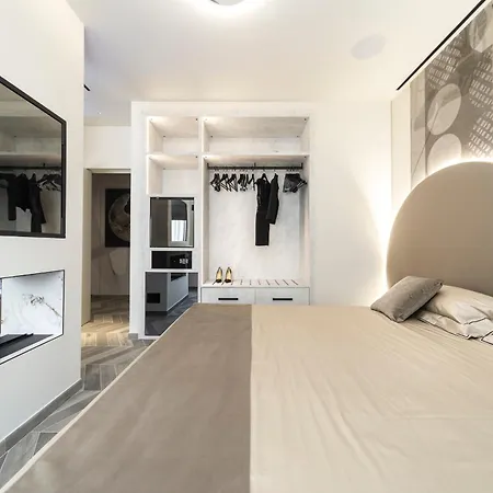 Tritone Luxury Suites Piazza del Popolo-2