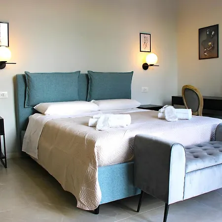 Incentro Elegant Rooms-2
