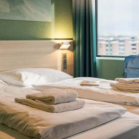 Meininger Hotel Amsterdam City West-2