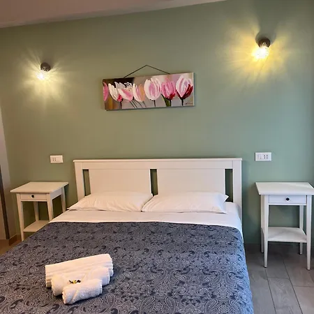 Pretty Tiburtina Room-3