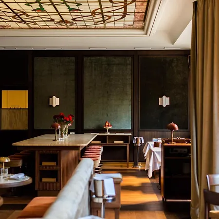 Parkhotel Mondschein, A Member Of Design Hotels-3
