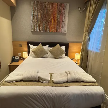 The Shoreditch Inn-3