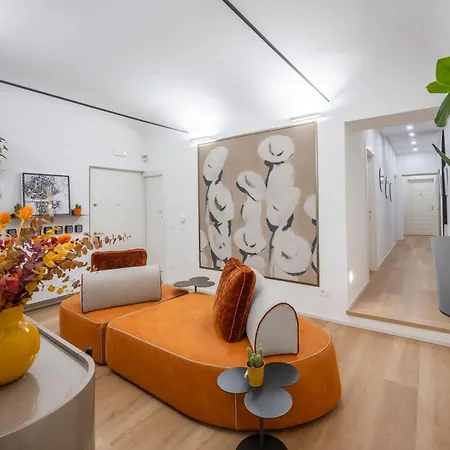 Palazzo Garibaldi Parma Luxury Rooms&Suites-3