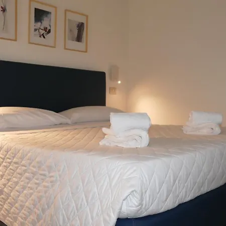 Hotel Spring-2