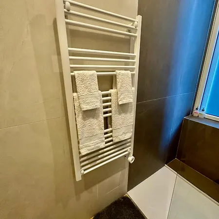 Raffaella Home-3