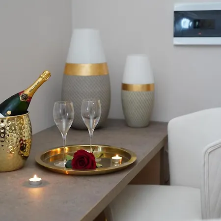 B&B Suites&Rooms piazza dei martiri-2