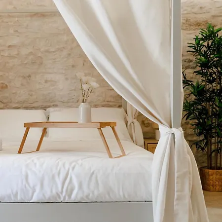 Aurluna Luxury Suites-3