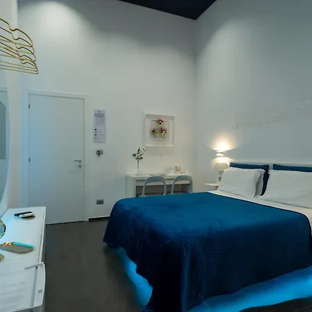 Skyhouse Chiatamone-3