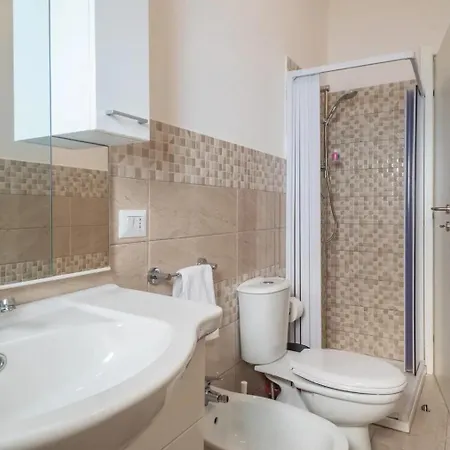 Nicole Rooms-2