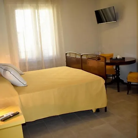 Il Trovatore Rooms-3