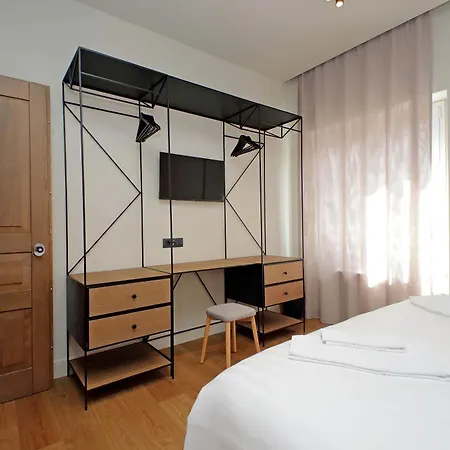 The Place Gallia - New Guesthouse San Giovanni- Self Check-In - Modern Bathrooms-Near Metro A-3