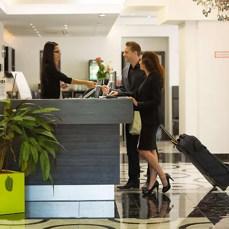 Best Western Plus Hotel Arcadia-3