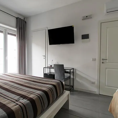 Vatican Central Suites-2
