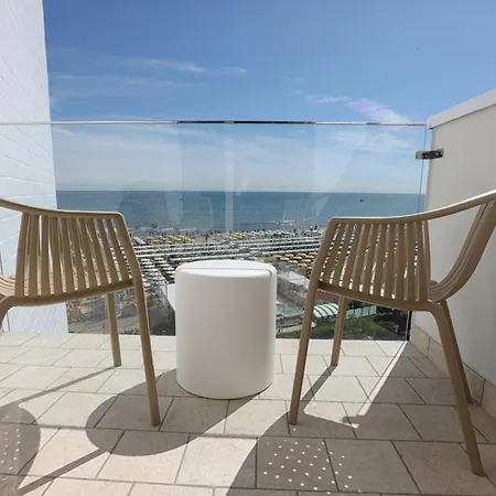 Hotel Daniel'S Fronte Mare-3