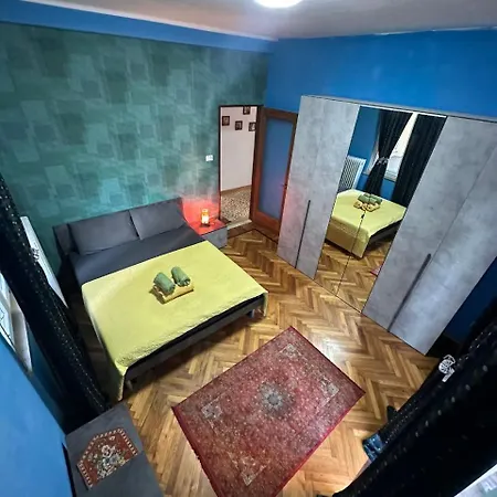 Elegant Coco stay- 10 min to Venice-3