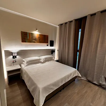 Confidence Hotel Parma-2
