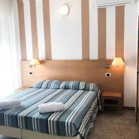 Hotel Gin sul mare-2