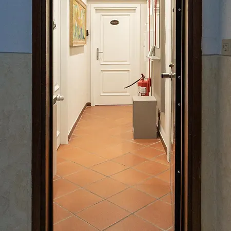 La Rosa Di Firenze B&B-2