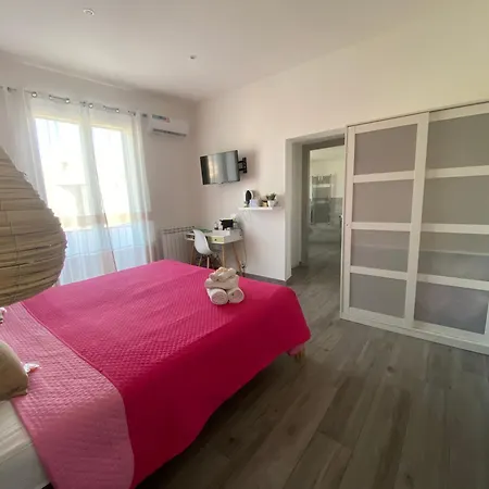 La Piccola Formica Charme Rooms-2