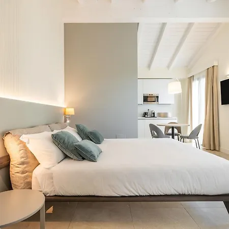 Karalin Sonnino Suites-2
