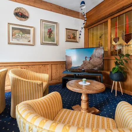 Hotel Mary-3