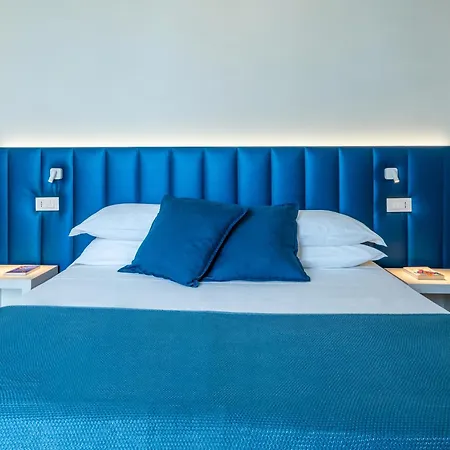 Hotel 2000 Riccione-3
