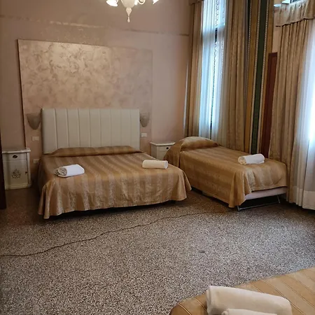 Palazzo Lion Morosini-2