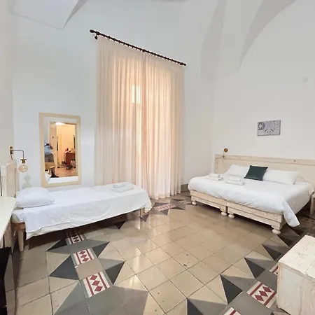 Damasa Rooms-3