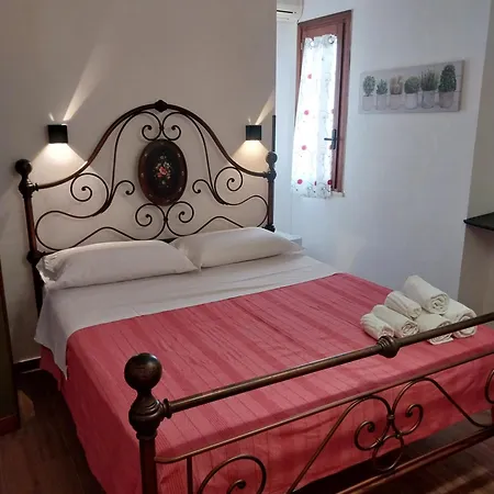Le Rocce Holiday Rooms-3