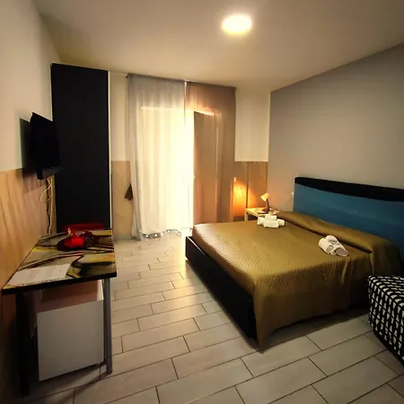Neapolis Center-2