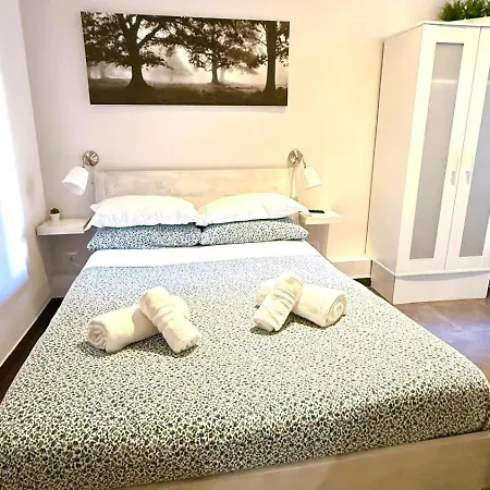 Ginny'S Room-2