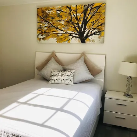 Beverly Hills 2Bd-2