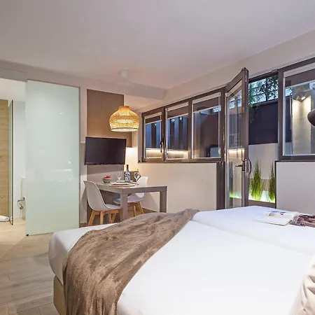 Aparthotel Bcn Montjuic-3