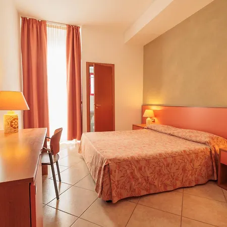 Hotel Poseidonia Mare-3