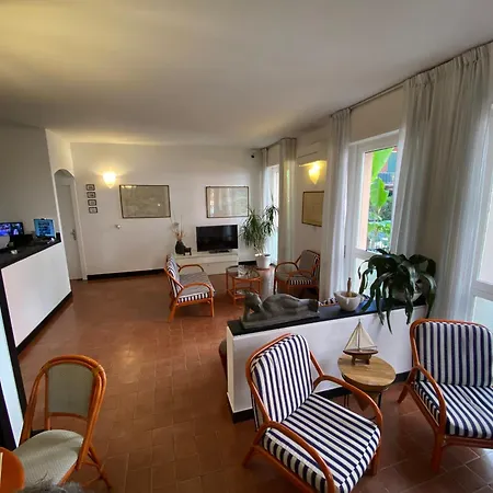 Hotel Miriam-2