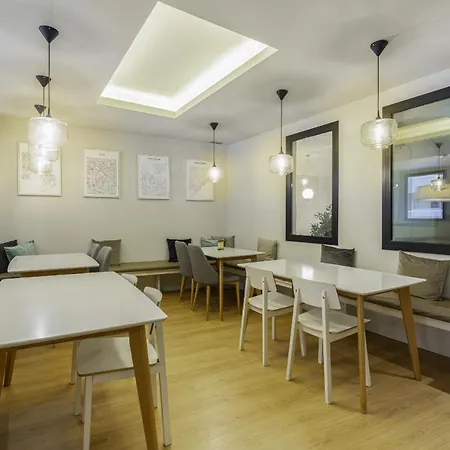 Ola Living Hostal Diagonal-3