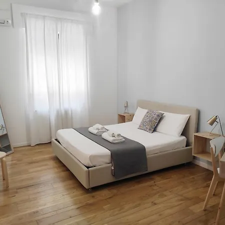 Charme Rooms Palermo-By E&K-3