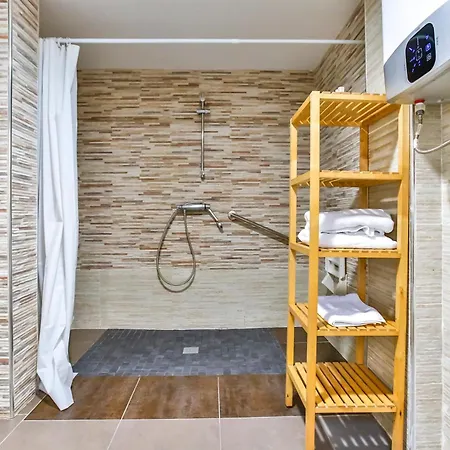 Laramond Barcelona Rooms-3