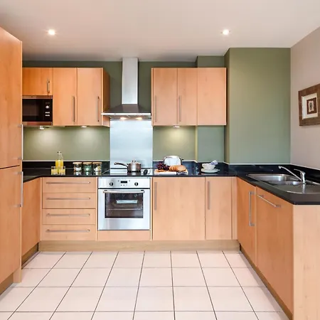 Marlin Apartments London Bridge - Empire Square-3