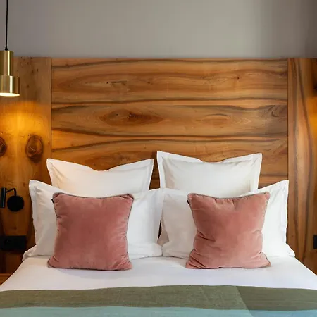 Hotel Maxim Folies-2