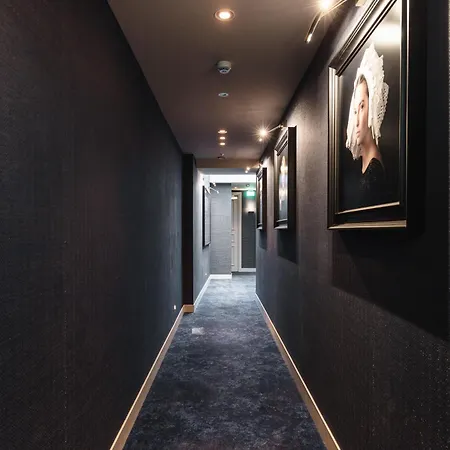 Hotel 717-3