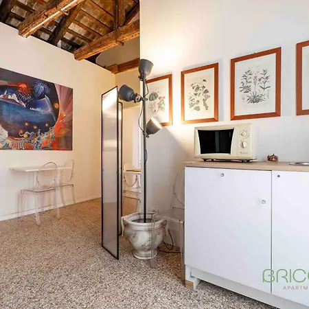 Biennale Ensuite Rooms By Bricola Apartments-3