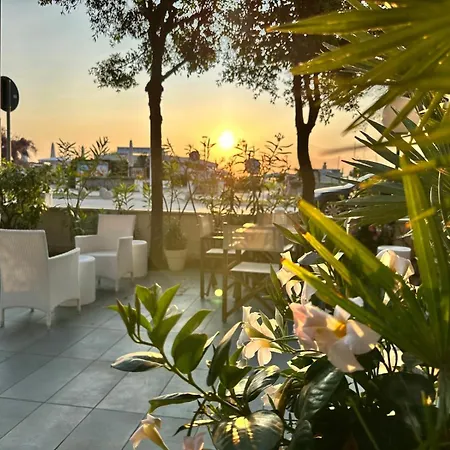 Hotel B&B ViaMare Milano Marittima-2