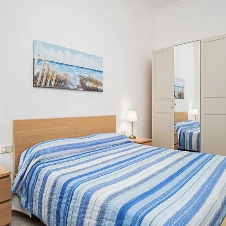 Garden House: Apartments And Rooms For Holidays-2